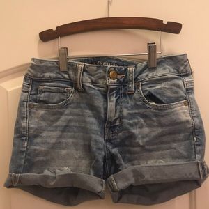 American Eagle midi shorts size 4